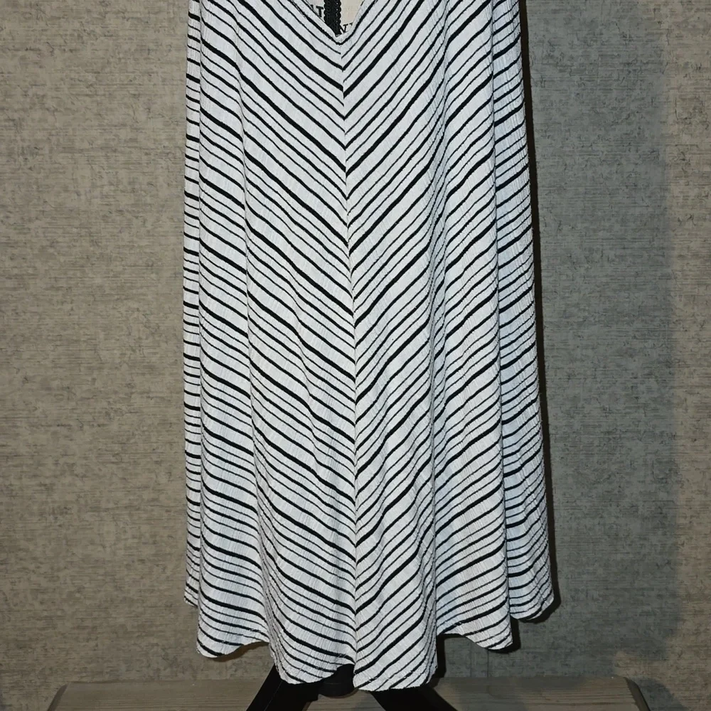 EUC Women's cover up/dress - Picture 7 of 13
